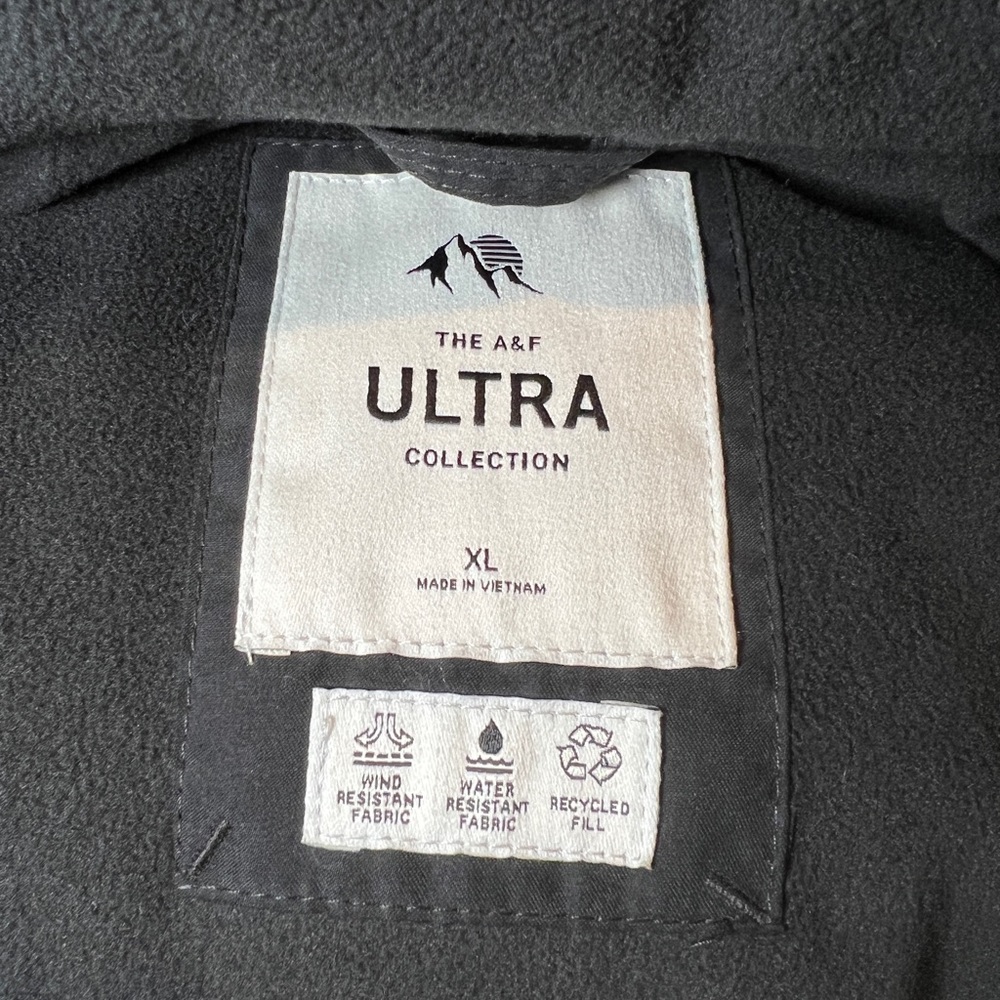 Abercrombie & Fitch Men’s Ultra Puffer Coat with Hood - Picture 5 of 10